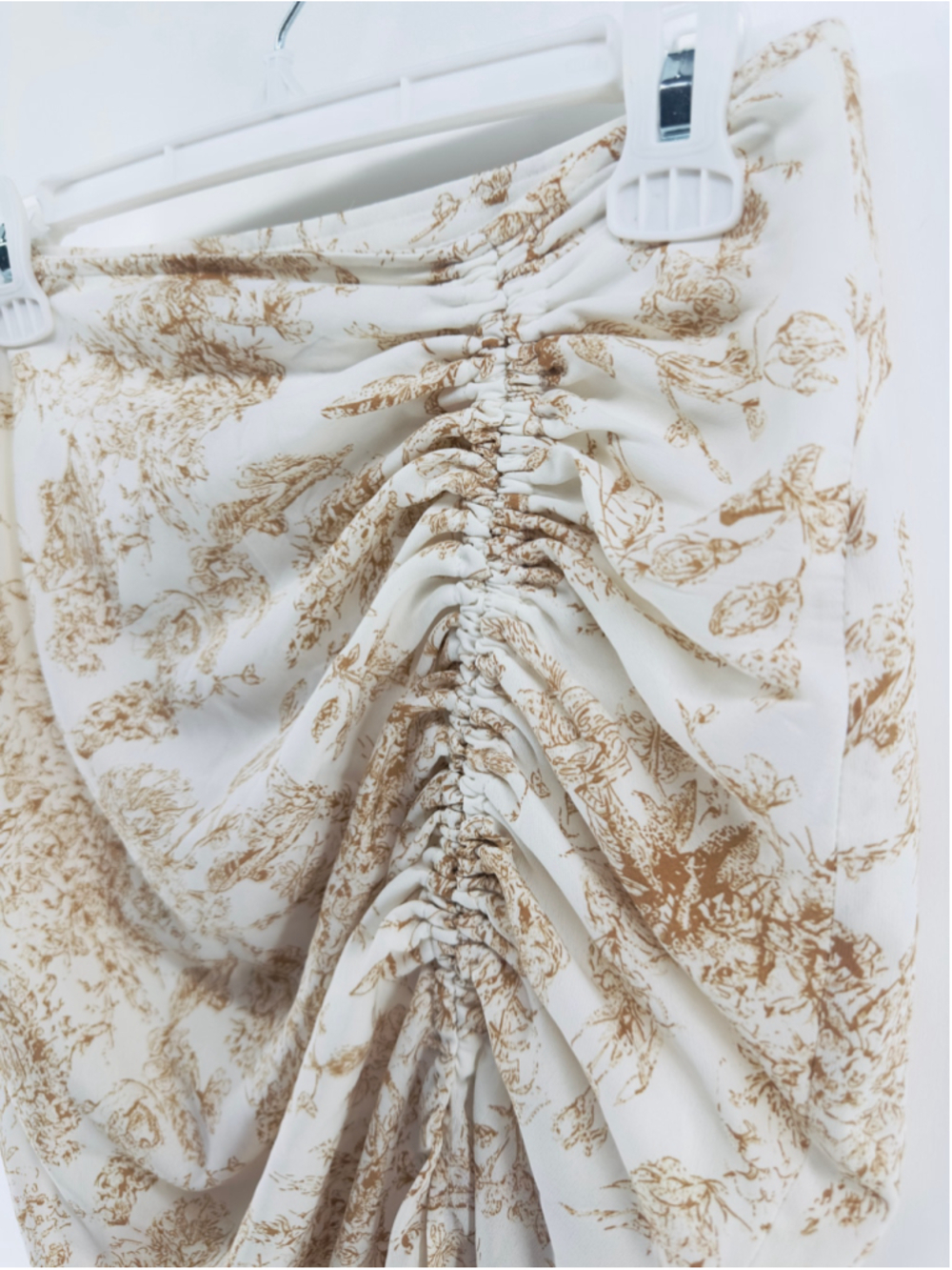 NWT BooHoo TOILE White & Brown SEXY Floral Ruched PORCELAIN CINCH Skirt WOMENS 6 - Picture 3 of 7